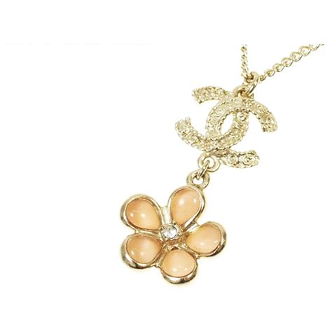 collier fleur chanel|chanel collier boutique.